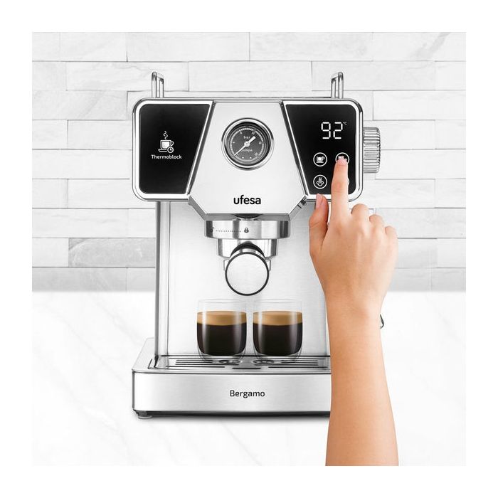 Ufesa UFESA Bergamo espresso aparat za mleti kavni prah, 20 barov pritiska, z manometrom, Thermoblock ogrevanjem in penilcem mleka - slika 3