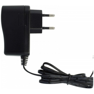 <br><p><b>Opis:</b></p><p>Polnilec za ročne baterijske sesalnike Dirt Devil napetosti 21,4 V. Polnilec ima zaščito pred prepolnjenjem, nadtokovno zaščito in temperaturno zaščito ter certifikata CE in RoHS. Dolžina kabla je približno 1,50 m.</p><p><b>Originalne oznake:</b></p><ul><li>0691003</li></ul><br><p><b>Primeren za naprave:</b></p>Dirt Devil:<br><ul><li>Renegade 18, Renegade 18 DD691-1</li></ul><br><br><br><b>Lastnosti:</b><ul><li>Proizvajalec: VHBW</li><li>Barva: črna</li><li>Izhodna napetost: 21,4 V</li><li>Tok: 0,6 A (600 mA)</li></ul><br>