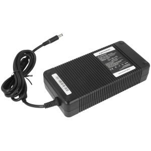 <p><b>Opis:</b></p><p>Kakovosten polnilec za prenosnike Dell z zaščito pred prepolnjenjem, nadtokovno zaščito, temperaturno zaščito in certifikatom RoHS.</p><p><b>Vsebina kompleta:</b><br></p><ul><li>1 x napajalnik za prenosnik</li><li>1 x napajalni kabel (EU)</li></ul><br><p><b>Originalne oznake:</b><br></p><ul><li>092WT</li><li>0XM3C3</li><li>0Y90RR</li><li>320-2269</li><li>331-2429</li><li>332-1432</li><li>450-17280</li><li>450-17286</li><li>450-18975</li><li>450-18979</li><li>450-18980</li><li>5X3NX</li><li>ADP-330AB</li><li>ADP-330AB B</li><li>ADP-330AB D</li><li>ADP-330ABB</li><li>CN-0XM3C3</li><li>DA130PM111</li><li>DA330PM111</li><li>F0K0N</li><li>R5MR2</li><li>XM3C3</li><li>Y90RR</li></ul><br><p><b>Primerno za:</b></p>Dell:<br><ul><li>Alienware 18, Alienware 18 (A18-7556), Alienware 18 (A18-7570), Alienware 18 (A18-7587), Alienware 18 R1, Alienware AM18X-6732BAA, Alienware Area 51m, Alienware Area 51m (17JN8), Alienware Area 51m R2, Alienware Area 51m R2 (1TC8J), Alienware Area 51m R2 (1W5F6), Alienware M18X-0143, Alienware M18x, Alienware M18x M18x R1, Alienware M18x R1, Alienware M18x R2, Alienware M18x R3, Alienware M18x R4, Alienware M18x-0136 W7HP64, Alienware M18x-1008, Alienware M18x-1725, Alienware M18x-4068, Alienware M18x-5901, Alienware R2, Alienware R3, Alienware X51 R2, Alienware X51</li></ul><br><b>Lastnosti:</b><ul><li>Proizvajalec: Movano</li><li>Moč: 330 W</li><li>Barva: črna</li><li>Vhodna napetost: 100-240 V</li><li>Izhodna napetost: 19,5 V</li><li>Tok: 16,92 A</li><li>Priključek: 7,4 mm x 5,0 mm</li></ul><br>