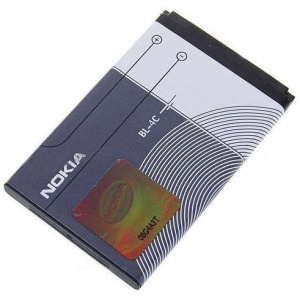 <b>Opis:</b><br><ul><li><b>Originalna baterija proizvajalca Nokia</b><br></li><li>Najsodobnejša tehnologija omogoča veliko ciklov polnjenja in praznjenja<br></li><li>Li-Ion celice so prijazne okolju, obenem pa zagotavljajo delovanje brez spominskega učinka<br></li><li>Termično stikalo ščiti baterijske celice pred pregrevanjem, prenapolnitvijo in kratkim stikom<br></li><li>Visoka kapaciteta baterije, podaljšan čas delovanja pri mirovanju naprave, zelo počasno samopraznjenje<br></li><li>Baterijo polnimo z originalnim ali nadomestnim polnilcem<br></li><li>Certifikati CE in ROHS</li></ul><br><br><p><b>Originalne oznake:</b></p><ul><li>BL-4C</li><li>BL 4C</li><li>BP-121</li><li>60020438</li><li>BBA-07</li><li>BBA07</li><li>JB-4C</li><li>LN-4C</li><li>XYP1110007704</li><li>PX-3371-912</li><li>PX-3446-675</li><li>PX-3371-675</li><li>DBC-800</li><li>EB-4L</li><li>EU001B</li><li>S400</li><li>EU001W</li><li>DBC-800B</li><li>DBC-800D</li><li>AK-C140</li><li>KAC5</li><li>KAC5-HELBE0003594</li><li>KALB2</li><li>KALB2-MXDB01351</li><li>00001595</li><li>02-109457</li><li>60020438</li><li>N4C600T</li><li>N4C820T</li></ul><br><br><p><b>Primerno za:</b></p><ul></ul><br>Nokia:<br><ul><li>1100, 1101, 1110, 1110i, 1112, 1600, 1661, 1662, 220s, 2220 slide, 2300, 2310, 2600, 2610, 2626, 2650, 2652, 2690, 3100, 3109 classic, 3110 classic, 3120, 3500 classic, 3650, 3660, 5100, 6030, 6085, 6086, 6100, 6101, 6103, 6125, 6131, 6136, 6170, 6230, 6230i, 6260, 6267, 6270, 6300, 6300i, 6600, 6630, 6670, 6680, 6681, 6820, 6822, 7200, 7270, 7600, 7610, E50, E60, N-Gage, N70, N71, N72, N91, X2, X2-00,&nbsp;108 Dual Sim</li></ul><br>KDI:<br><ul><li>T618, T628, T700, T718</li></ul><br>Hyundai:<br><ul><li>MB-121<br></li></ul><br>Rollei:<br><ul><li>Compactline 83, CL-83</li></ul><br>Simvalley:<ul><li>XL915,&nbsp;XL-901, Easy 5, Easy 5 Plus, Easy-5, Easy-5 Plus</li></ul><br>Swisstone:<ul><li>BBM 620</li></ul><br>Swisvoice:<ul><li>BBM 620</li></ul><br>Olympia:<br><ul><li>Vox Colour, Outdoor Free,&nbsp;Joy Plus Seniorenhandy</li></ul><br>Easypix:<br><ul><li>T514, JellyBaby, Jelly Baby<br></li></ul><br>Manta:<br><ul><li>MS1701<br></li></ul><br>Becco:<br><ul><li>Plus Seniorenhandy, Viva, 2125, Viva Color, Plus, 2130, 2203</li></ul><br><p>BLU:</p><ul><li>Jenny 2, Jenny II, Q170T, Q170W, Samba TV, T276T, T278X, Zoey II, Zoey 2</li></ul><br>Emporia:<br><br><ul><li>Seniorentelefon Telme C140</li></ul><br>Hagenuk:<ul><li>E50</li></ul><br>LBook:<br><ul><li>V3 , V3 light, V3+, V3+ light</li></ul><br>Snom:<br><ul><li>M3, M9, M9R, M9R-ES, M9R-HC, 1271, 2758</li></ul><br>Tiptel:<br><ul><li>Ergophone 6021, Ergophone&nbsp; 6021</li></ul><br>Wexler:<ul><li>E6002</li></ul><br>Wiko:<ul><li>DuElle</li></ul><br><b>Lastnosti:</b><ul><li>Proizvajalec: Nokia</li><li>Vrsta: Li-Ion</li><li>Napetost: 3,7 V</li><li>Kapaciteta: 890 mAh (3,2 Wh)</li></ul><br>