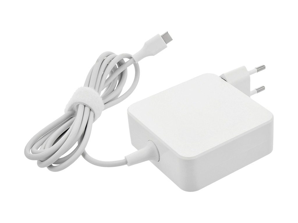 Opis:Kvaliteten nadomestni napajalnik za prenosnike Apple MacBook Pro 12" / 13" / 15" s priključkom USB-C oz. Thunderbolt. Primeren je tudi za vse druge naprave, ki se napajajo prek priključka USB-C s standardno napetostjo 5V. Napajalnik ima certifikate CE in RoHS. Dolžina kabla je 2 m.Originalne oznake:A1718A1540MNF72LL/A00HM67500HM67600HM67700HM68100HM68200HM68301FR02401FR02501FR02601FR02701FR02801FR02901FR03001FR03102DL10702DL10802DL10902DL11002DL11102DL11502DL11602DL11702DL12402DL12502DL12602DL12702DL12802DL12902DL14902DL15002DL15102DL15202DL15302DL15402DL15502DL15602YK0F02YKOF04T075309FNYW0A001-004433000A001-004435000A001-004465000A001-00448000A001-004480000A001-004495000A001-008923000A001-008924000A001-008931000A001-008946000A001-008963000A001-008969000A001-008970000CDH540JYJNW0M1WCF1907813998341HE08AA1HE08AA#ABB1N3PY2YKOF42T500842T502042T502942T503542T504142T504442T504742T505042T505642T506242T506542T507142T508342T5180450-AFLE450-AGOB4X20M262564X20M262684X20M262694X20M262704X20M262724X20M262734X20M262744X20M262754X20M262764X20M262774X20M262784X20M262794X20M262804X20M262814X20M262824X20M262834X20M73670860209-85087J1C90XB04EN-MPW01090XB04EN-MPW02090XB04EN-MPW03090XB04EN-MPW04090XB04EN-MPW05090XB04EN-MPW06090XB04EN-MPW07090XB04EN-MPW08090XB04EN-MPW09090XB04EN-MPW0A0918170-002921CW9FNYWAC65-00ADLX65YAC2AADLX65YAC3AADLX65YCC2AADLX65YCC3AADLX65YDC2AADLX65YDC3AADLX65YLC2AADLX65YLC3AADLX65YSCC3AADP-65JW BAADP-65JW BCADP-65JW CADP-65SDBCDH54DA65NM190HA65NM170JYJNWL65505-002L67440-001LA65NM170M1WCFMNF72Z/APA5352U-1ACASA10M13943SA10M13945SA10M13946SA10M13947SA10M13948SA10M13949SA10M13950TPN-AA01TPN-CA06TPN-CA21X7W50AAX7W50AA#ABAX7W50AA#ABBX7W50AAABAPrimeren za naprave:Apple:Macbook 12" (Early 2015), Macbook 12" (Early 2016), Macbook Pro 13" (Late 2016), Macbook Pro 15" (Late 2016)Archos:Diamond 2 Plus, Diamond 2 NoteAsus:Zenfone 3 (ZE552KL), Zenfone 3 Ultra (ZU680KL), Zenfone 3 Deluxe (ZS570KL)ZenBook 3 UX390, UX390U, UX390UA, UX390UA-XH74-BLZenBook Flip S UX370UA, UX370U, UX370ZenPad Z8, Zenpad Z10 ZT500KL, ZenPad 3S 10, ZenPad S 8 Z580CAChromebook Flip C302, C302C, C302CA, C302CA-DHM4Dell:XPS 12, XPS 13Gigaset:ME, ME Pure, ME ProGoogle:Nexus 5 (2015), Nexus 6 (2015), Nexus 5X, Nexus 6P, ChromeBook Pixel (2015)GoPro:Hero 5HP:Spectre 13.3"HTC:10, 10 LifestyleHuawei:P9, P9 PlusLenovo:ThinkPad X1 TabletYoga 910, 910-13, 910-13IKBChromebook N21 ADLX45YCC3A, 4X20E75131LG:G5, G5 SE, G6Microsoft:Lumia 950, Lumia 950 Dual SIM, Lumia 950 XL, Lumia 950 XL Dual SIMNintendo:Switch (+ Docked Mode)Nokia:N1 TabletOnePlus:2, 3, 4Samsung:Galaxy TabPro S, Galaxy Note 7 SM-N930, Galaxy A3 (2017), Galaxy A5 (2017), Galaxy A7 (2017)Notebook 9 NP900X3NSony:Xperia XZ, Xperia X CompactXiaomi:Mi 4c, Mi 4s, Mi 5, Mi Pad 2ZTE:Grand X3, Axon Max, Axon 7, Axon 7 MiniLastnosti:Proizvajalec: PatonaMoč: 65 WBarva: belaVhodna napetost: 100-240 VIzhodna napetost: 5V (3A), 9V (3A), 12 V (3A), 15V (3A), 18 V (3 A), 20V (3,25A)Tok: 3,00 A - 3,25 A