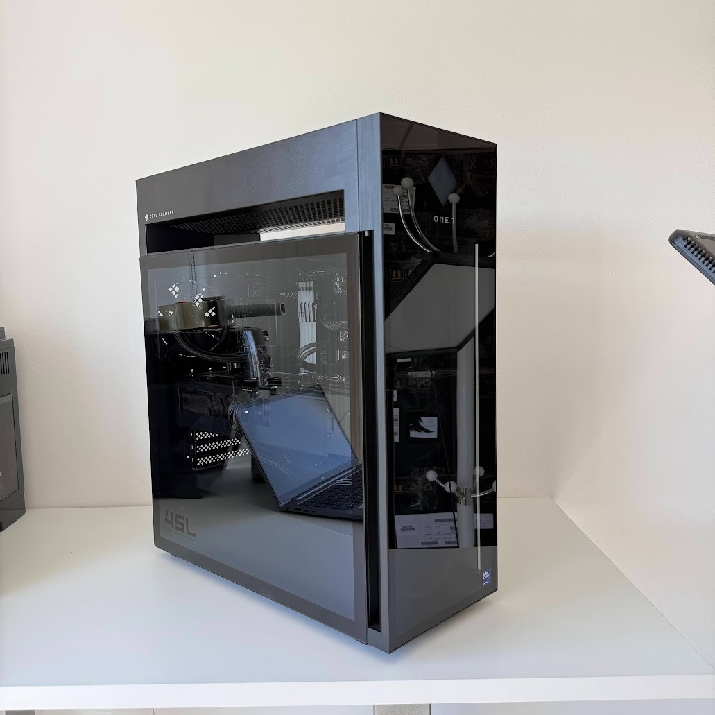 Računalnik HP Omen By Hp 45L Gaming Desktop GT22-3XXX / Core Ultra 9 / RAM 64 GB / SSD Disk - slika 4