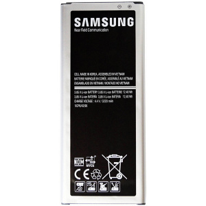 <b>Opis:</b><br><ul><li><b>Originalna baterija proizvajalca Samsung</b><br></li><li>Najsodobnejša tehnologija omogoča veliko ciklov polnjenja in praznjenja<br></li><li>Li-Ion celice so prijazne okolju, obenem pa zagotavljajo delovanje brez spominskega učinka<br></li><li>Termično stikalo ščiti baterijske celice pred pregrevanjem, prenapolnitvijo in kratkim stikom<br></li><li>Visoka kapaciteta baterije, podaljšan čas delovanja pri mirovanju naprave, zelo počasno samopraznjenje<br></li><li>Baterijo polnimo z originalnim ali nadomestnim polnilcem<br></li><li>Certifikati CE in ROHS</li><li>Bulk pakiranje<br></li></ul><br><br><p><b>Originalne oznake:</b><br></p><ul><li>EB-BN910BBE<br></li><li>EB-BN916BBE</li><li>EB-EN910BBKG</li><li>EB-BN910</li><li>EB-BN910BBEGWW<br></li></ul><br><p><b>Primerno za:</b></p><p>Samsung:</p><ul><li>Galaxy Note 4, SM-N910F, SM-N9100, GT-N9100, SM-N910C,&nbsp;GT-N910F</li></ul><br><b>Lastnosti:</b><ul><li>Proizvajalec: Samsung</li><li>Vrsta: Li-Ion</li><li>Napetost: 3,85 V</li><li>Kapaciteta: 3.220 mAh (12,40 Wh)</li></ul><br>