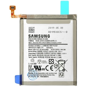 <b>Opis:</b><br><ul><li><b>Originalna baterija proizvajalca Samsung</b><br></li><li>Najsodobnejša tehnologija omogoča veliko ciklov polnjenja in praznjenja<br></li><li>Li-Polymer celice so prijazne okolju, obenem pa zagotavljajo delovanje brez spominskega učinka<br></li><li>Termično stikalo ščiti baterijske celice pred pregrevanjem, prenapolnitvijo in kratkim stikom<br></li><li>Visoka kapaciteta baterije, podaljšan čas delovanja pri mirovanju naprave, zelo počasno samopraznjenje</li><li>Baterijo polnimo z originalnim ali nadomestnim polnilcem</li><li>Certifikati CE in ROHS</li></ul><br><br><p><b>Originalne oznake:</b></p><ul><li>EB-BA202ABU</li><li>GH82-20188A</li></ul><br><p><b>Primerno za:</b></p><p>Samsung:</p><ul><li>Galaxy A20e, SM-A202F</li></ul><br><b>Lastnosti:</b><ul><li>Proizvajalec: Samsung</li><li>Vrsta: Li-Polymer</li><li>Napetost: 3,85 V</li><li>Kapaciteta: 3.000 mAh (11,55 Wh)</li></ul><br>