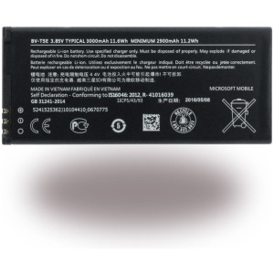 <b>Opis:</b><br><ul><li><b>Originalna baterija proizvajalca Nokia</b><br></li><li>Najsodobnejša tehnologija omogoča veliko ciklov polnjenja in praznjenja<br></li><li>Li-Ion celice so prijazne okolju, obenem pa zagotavljajo delovanje brez spominskega učinka<br></li><li>Termično stikalo ščiti baterijske celice pred pregrevanjem, prenapolnitvijo in kratkim stikom<br></li><li>Visoka kapaciteta baterije, podaljšan čas delovanja pri mirovanju naprave, zelo počasno samopraznjenje<br></li><li>Baterijo polnimo z originalnim ali nadomestnim polnilcem<br></li><li>Certifikati CE in ROHS</li></ul><br><br><p><b>Originalne oznake:</b></p><ul><li>BV-T5E</li></ul><br><p><b>Primerno za:</b></p><ul></ul><br>Nokia:<br><ul><li>Lumia 950, Lumia 950 DS, Lumia 950DS</li></ul><br><b>Lastnosti:</b><ul><li>Proizvajalec: Nokia</li><li>Vrsta: Li-Ion</li><li>Napetost: 3,85 V</li><li>Kapaciteta: 3.000 mAh (11,2 Wh)</li></ul><br>