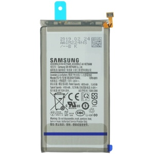 <b>Opis:</b><br><ul><li><b>Originalna baterija proizvajalca Samsung</b><br></li><li>Najsodobnejša tehnologija omogoča veliko ciklov polnjenja in praznjenja<br></li><li>Li-Polymer celice so prijazne okolju, obenem pa zagotavljajo delovanje brez spominskega učinka<br></li><li>Termično stikalo ščiti baterijske celice pred pregrevanjem, prenapolnitvijo in kratkim stikom<br></li><li>Visoka kapaciteta baterije, podaljšan čas delovanja pri mirovanju naprave, zelo počasno samopraznjenje</li><li>Baterijo polnimo z originalnim ali nadomestnim polnilcem</li><li>Certifikati CE in ROHS</li></ul><br><br><p><b>Originalne oznake:</b></p><ul><li>EB-BG975ABU</li><li>GH82-18827A</li></ul><br><br><p><b>Primerno za:</b></p><p>Samsung:</p><ul><li>Galaxy S10 Plus, Galaxy S10+, SM-G975D, SM-G975F/DS, SM-G975U, SM-G975U1, SM-G975W, SM-G9750/DS, SM-G9758/DS</li></ul><br><b>Lastnosti:</b><ul><li>Proizvajalec: Samsung</li><li>Vrsta: Li-Polymer</li><li>Napetost: 3,85 V</li><li>Kapaciteta: 4.100 mAh (15,79 Wh)</li></ul><br>