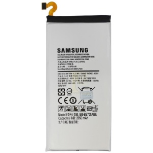 <b>Opis:</b><br><ul><li><b>Originalna baterija proizvajalca Samsung</b><br></li><li>Najsodobnejša tehnologija omogoča veliko ciklov polnjenja in praznjenja<br></li><li>Li-Ion celice so prijazne okolju, obenem pa zagotavljajo delovanje brez spominskega učinka<br></li><li>Termično stikalo ščiti baterijske celice pred pregrevanjem, prenapolnitvijo in kratkim stikom<br></li><li>Visoka kapaciteta baterije, podaljšan čas delovanja pri mirovanju naprave, zelo počasno samopraznjenje<br></li><li>Baterijo polnimo z originalnim ali nadomestnim polnilcem<br></li><li>Certifikati CE in ROHS</li></ul><br><br><p><b>Originalne oznake:</b></p><ul><li>EB-BE700ABE<br></li></ul><br><br><p><b>Primerno za:</b></p><p>Samsung:</p><ul><li>Galaxy E7, E700, E700F</li></ul><br><b>Lastnosti:</b><ul><li>Proizvajalec: Samsung</li><li>Vrsta: Li-Ion</li><li>Napetost: 3,8 V</li><li>Kapaciteta: 2.950 mAh (11,21Wh)</li></ul><br>