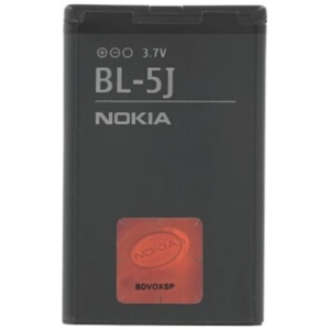<b>Opis:</b><br><ul><li><b>Originalna baterija proizvajalca Nokia</b><br></li><li>Najsodobnejša tehnologija omogoča veliko ciklov polnjenja in praznjenja<br></li><li>Li-Ion celice so prijazne okolju, obenem pa zagotavljajo delovanje brez spominskega učinka<br></li><li>Termično stikalo ščiti baterijske celice pred pregrevanjem, prenapolnitvijo in kratkim stikom<br></li><li>Visoka kapaciteta baterije, podaljšan čas delovanja pri mirovanju naprave, zelo počasno samopraznjenje<br></li><li>Baterijo polnimo z originalnim ali nadomestnim polnilcem<br></li><li>Certifikati CE in ROHS</li></ul><br><br><p><b>Originalne oznake:</b></p><ul><li>BL-5J<br></li></ul><br><p><b>Primerno za:</b></p><ul></ul><br>Nokia<br><ul><li>Lumia 520, Lumia 521, Lumia 525.2, Lumia 530, 5228, 5230 XpressMusic, 5800 XpressMusic, 5900 XpressMusic,&nbsp;Asha 200, Asha 201, Asha 302, C3-00, N900 X1-00, X6-00, X1-00, X1-01, X6, X6 16GB, X6 32GB, X6 8GB</li></ul><br>Siemens:<br><ul><li>Gigaset SL930, Gigaset SL930A<br></li></ul><br><b>Lastnosti:</b><ul><li>Proizvajalec: Nokia</li><li>Vrsta: Li-Ion</li><li>Napetost: 3,7 V</li><li>Kapaciteta: 1.320 mAh (4,9 Wh)</li></ul><br>