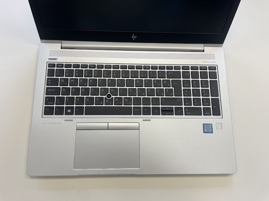 Prenosnik HP EliteBook 850 G6 / i5 / RAM 8 GB / 256GB SSD / 15,6″ FHD - slika 4